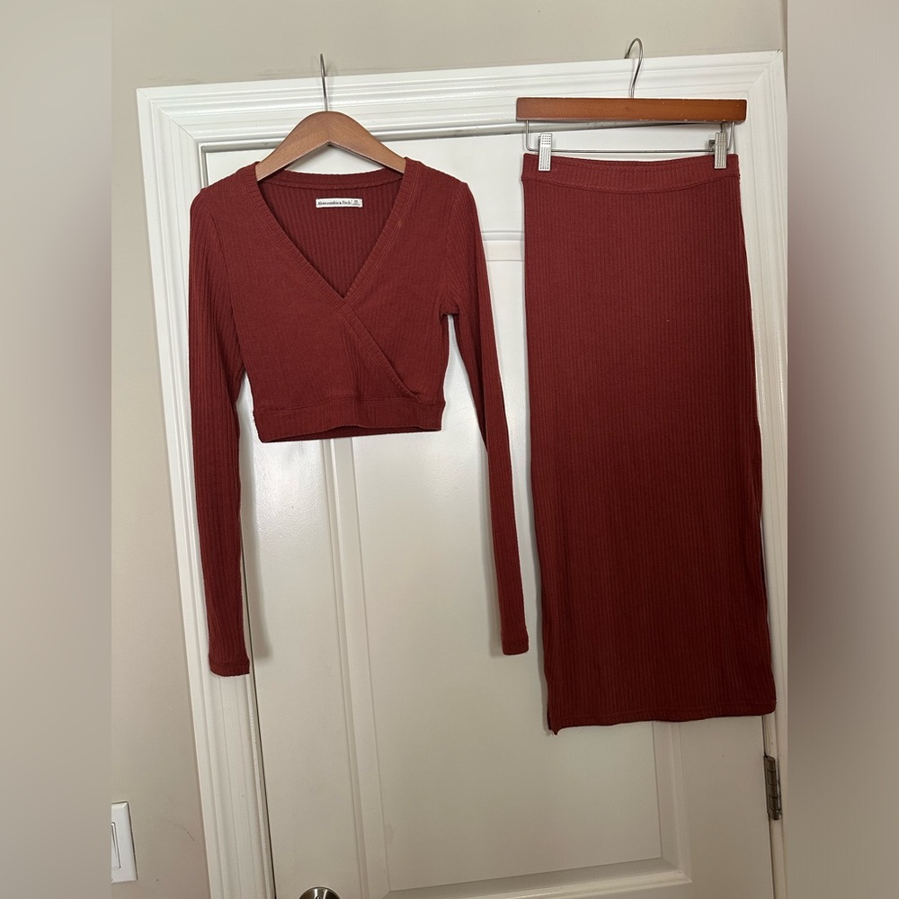 Abercrombie Matching Set- Long Sleeve Crop Top (XS), High Rise Midi Skirt (XS)